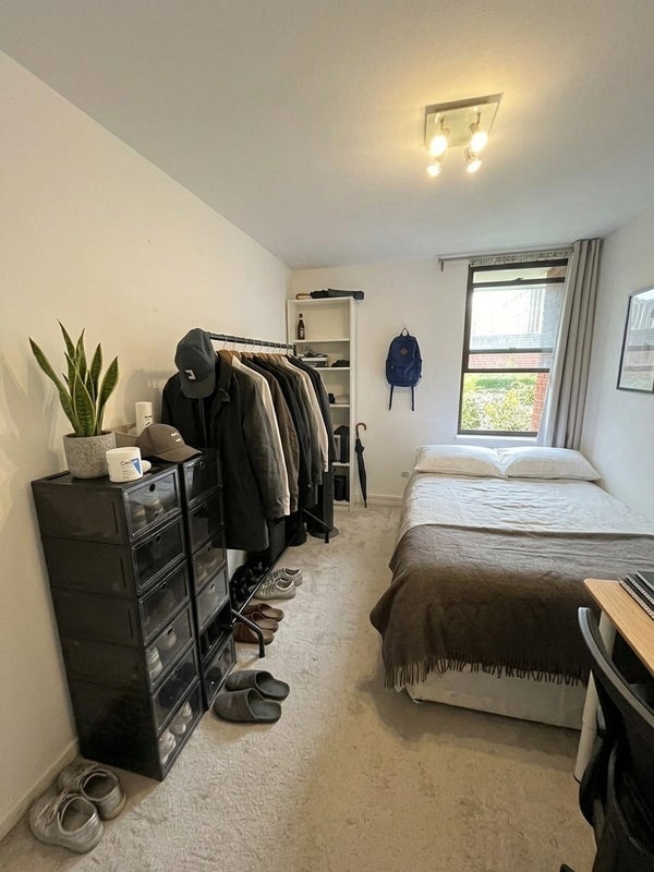 Room in a Shared Flat, Longleat House, SW1V