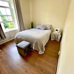 Room in a Shared House, Sambrook House, E1