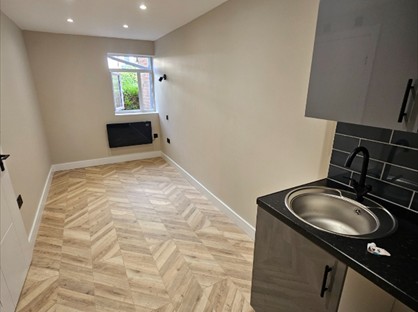 Room in a Shared House, Thumpers, HP2