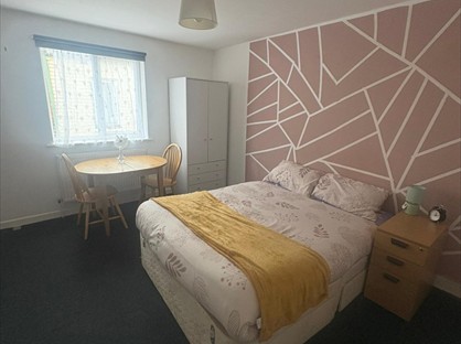 Studio Flat, Wolverhampton St, WV13