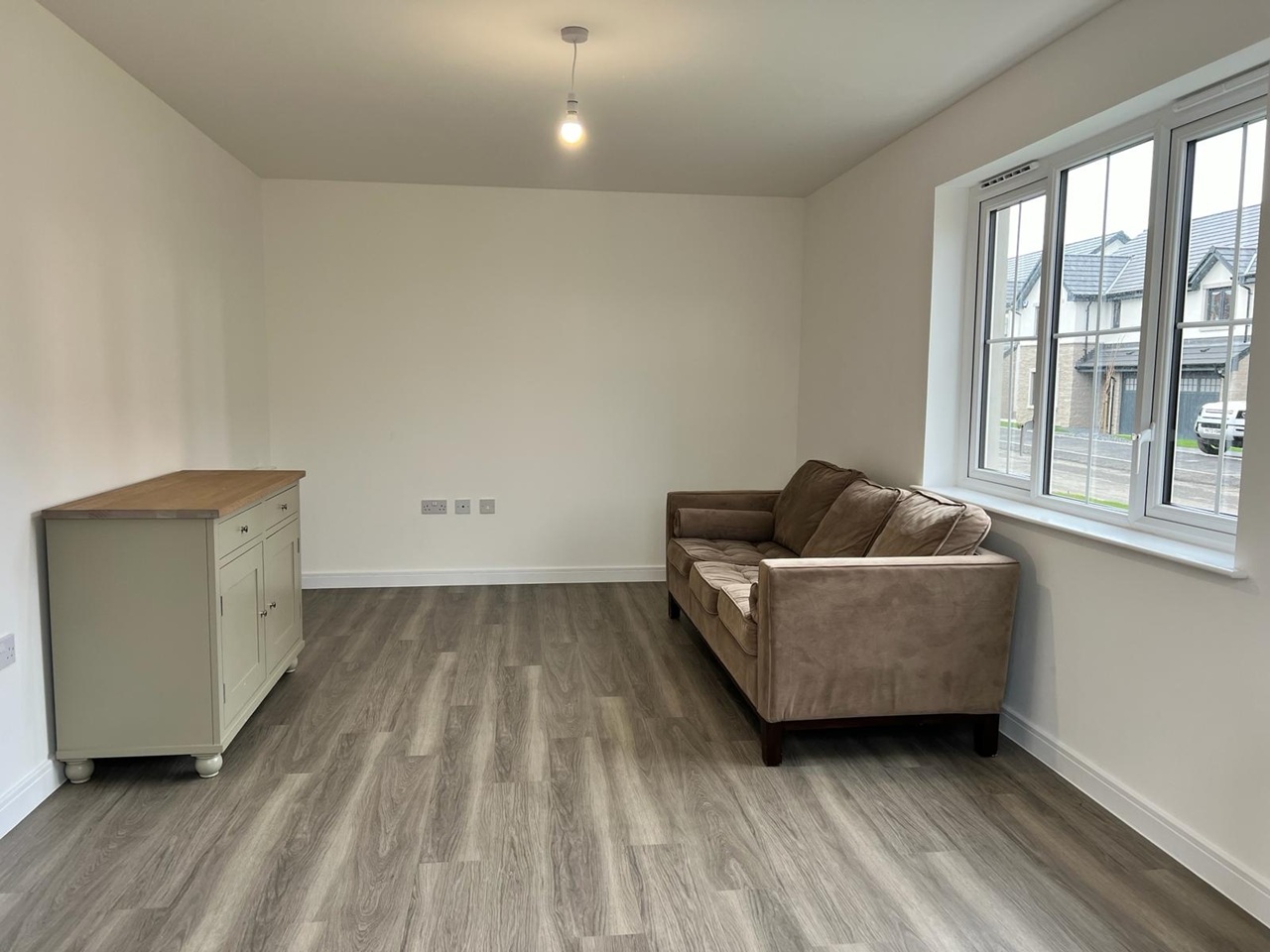 3 Bed Semi-Detached House, Keggie Crescent, EH17