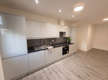 2 Bed Flat, Witham Road, W13