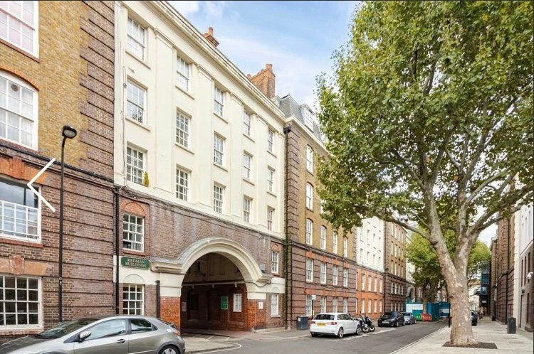 3 Bed Flat, Redman House, EC1N