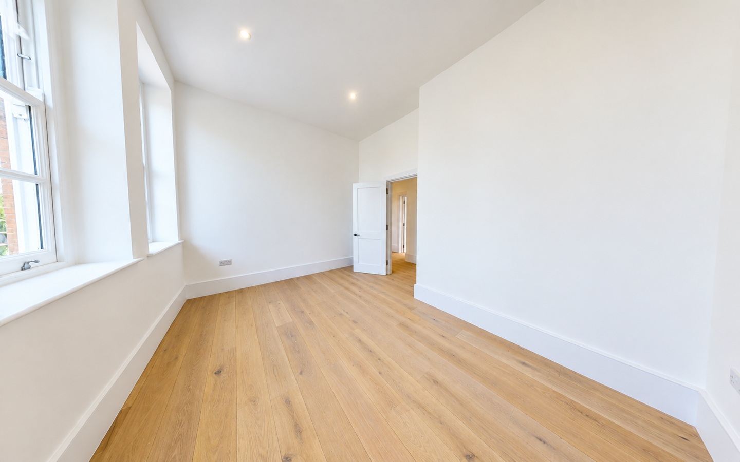 2 Bed Flat, Flint St, SE17 photo 4