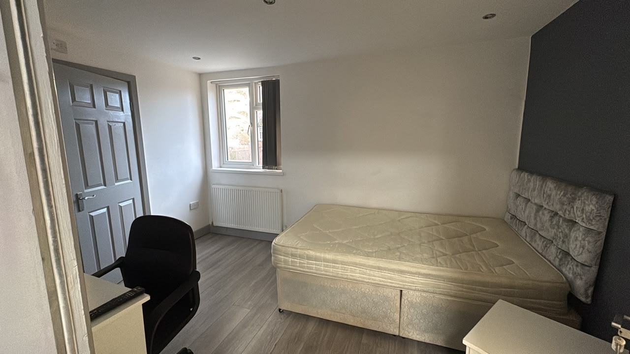 Room in a Shared House, Bristol Road, B29