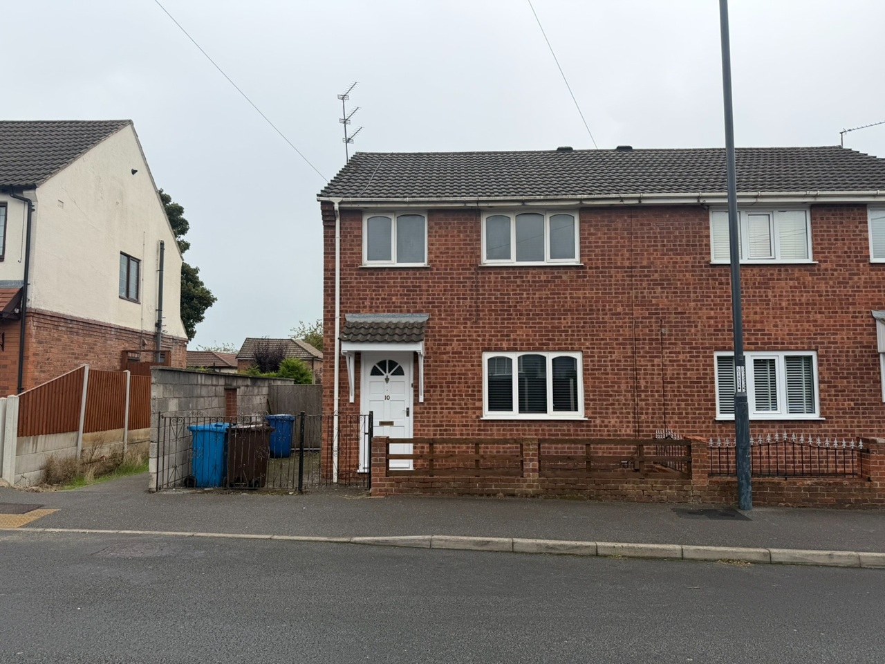 3 Bed Semi-Detached House, Wood Road, DE21