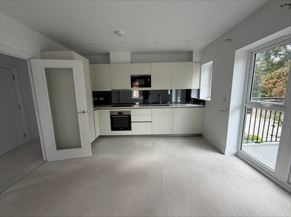 2 Bed Flat, Aspen Road, HP10