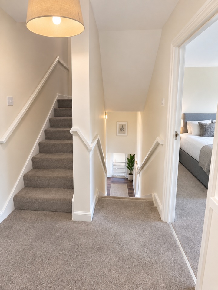 3 Bed Flat, Cowdenbeath Path, N1 photo 3