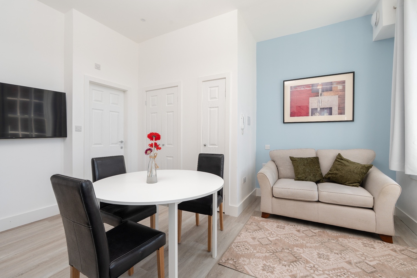 1 Bed Flat, Argyle St, CH41 photo 3