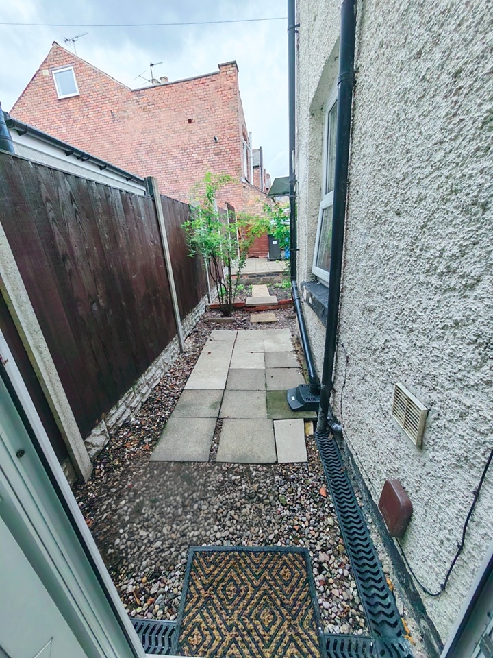 2 Bed Terraced House, Derby, DE22 photo 4
