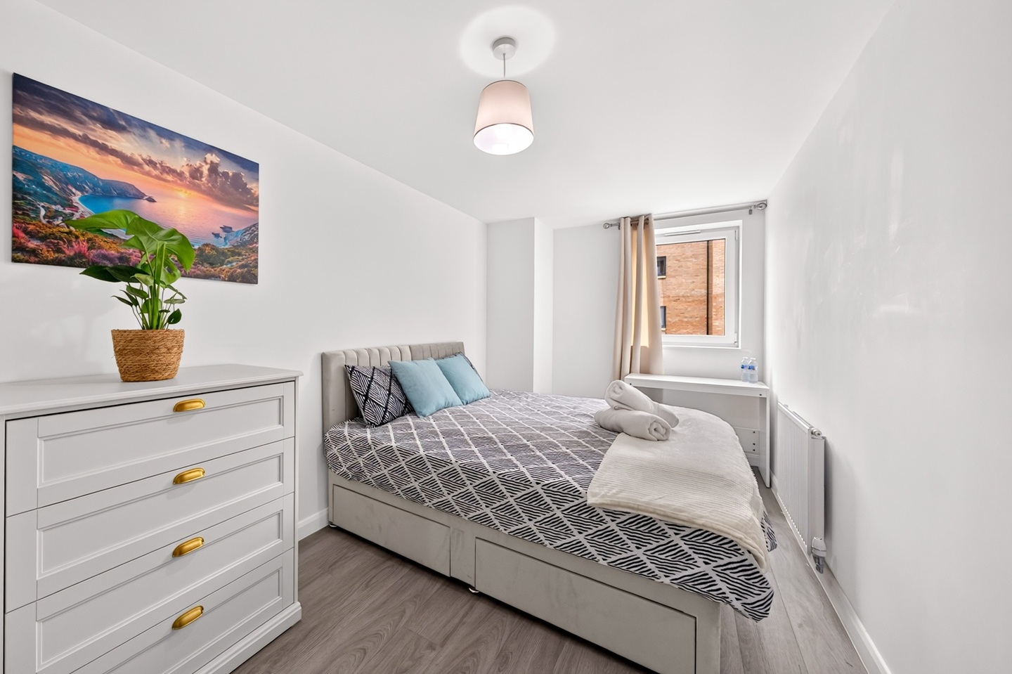 Room in a Shared Flat, Near Royal Infirmary, EH16