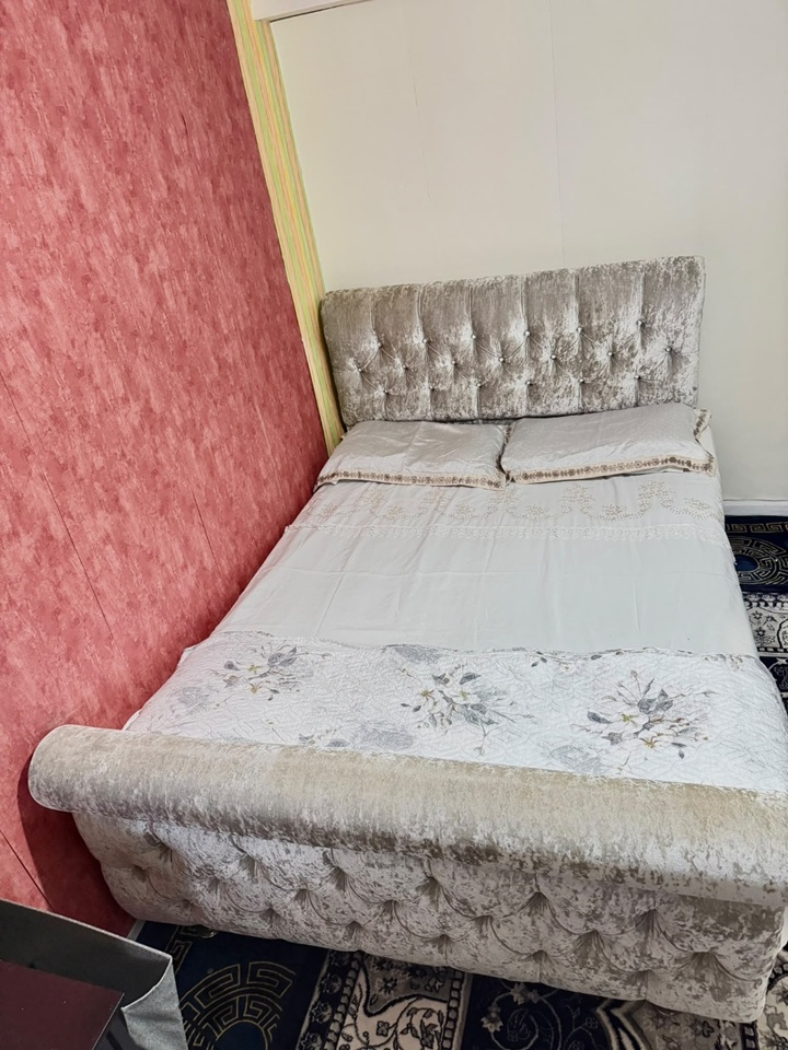 Room in a Shared House, Essendon Walk, B8 photo 2