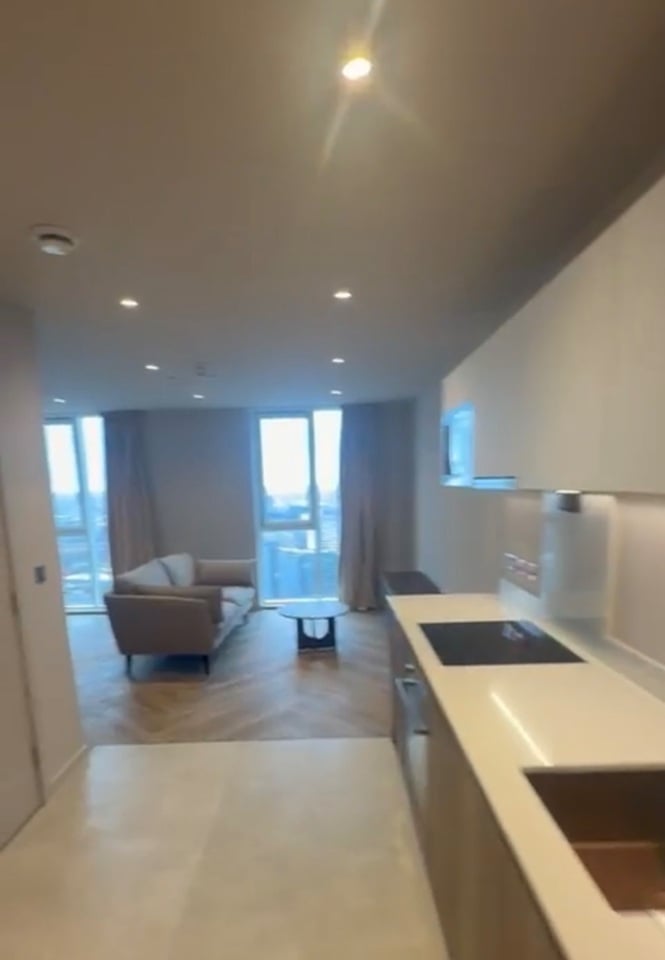 1 Bed Flat, Heyrod St, M1