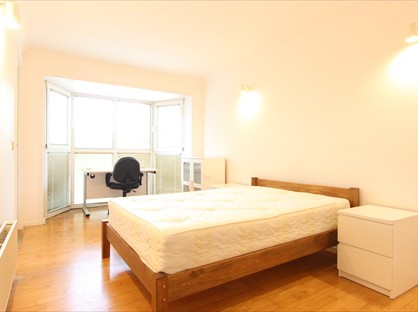 Room in a Shared House, Queen Of Denmark Court, SE16