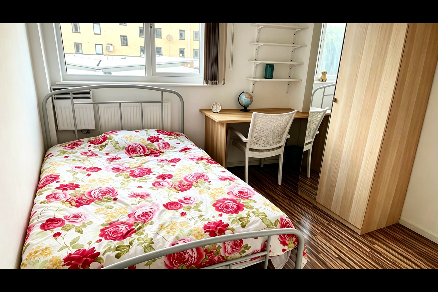 Room in a Shared Flat, Trinity Court, M15 photo 3
