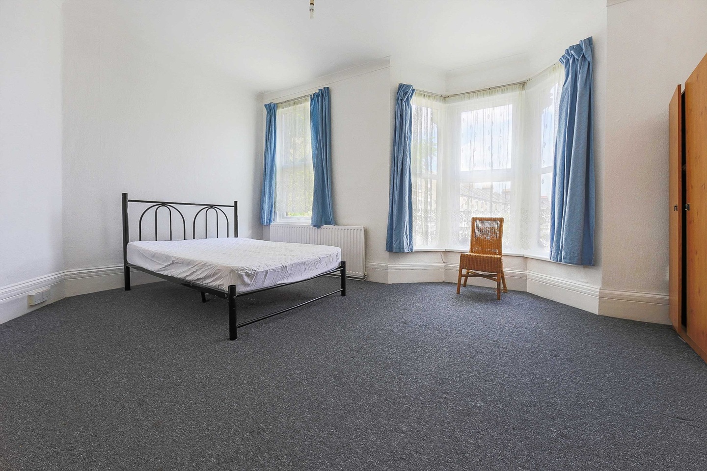 2 Bed Flat, Crayford Road, N7 photo 2