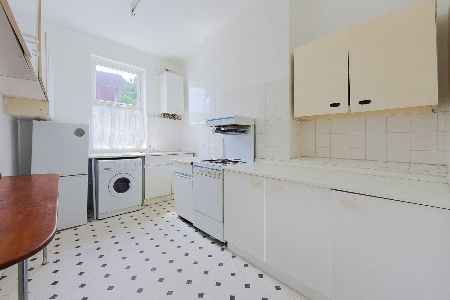 2 Bed Flat, Crayford Road, N7 photo 4