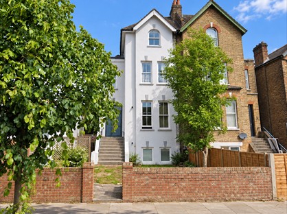 2 Bed Flat, Basement  Croydon Road, SE20