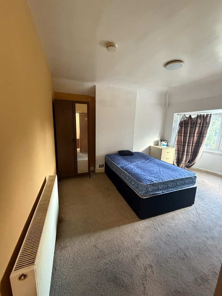 Room in a Shared House, Romilly Avenue, B20 photo 2