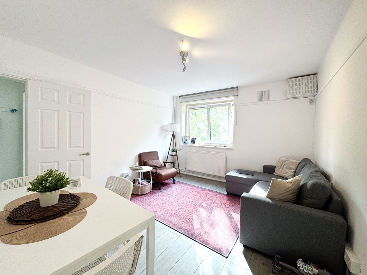 2 Bed Flat, Wynyatt St, EC1V