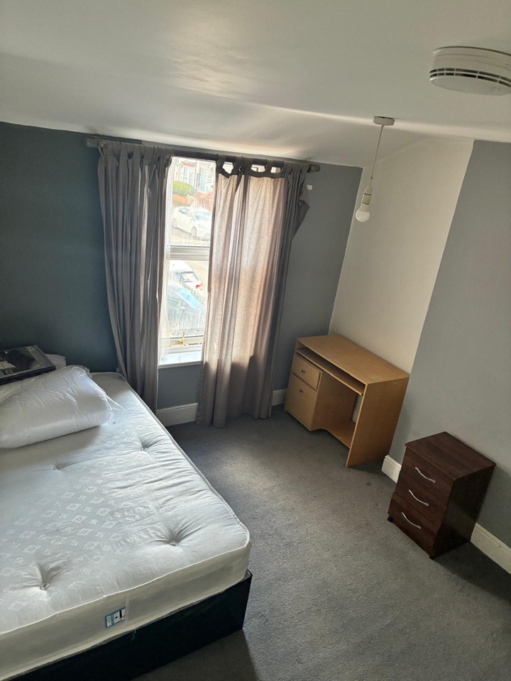 Room in a Shared House, Anderton Road, B11
