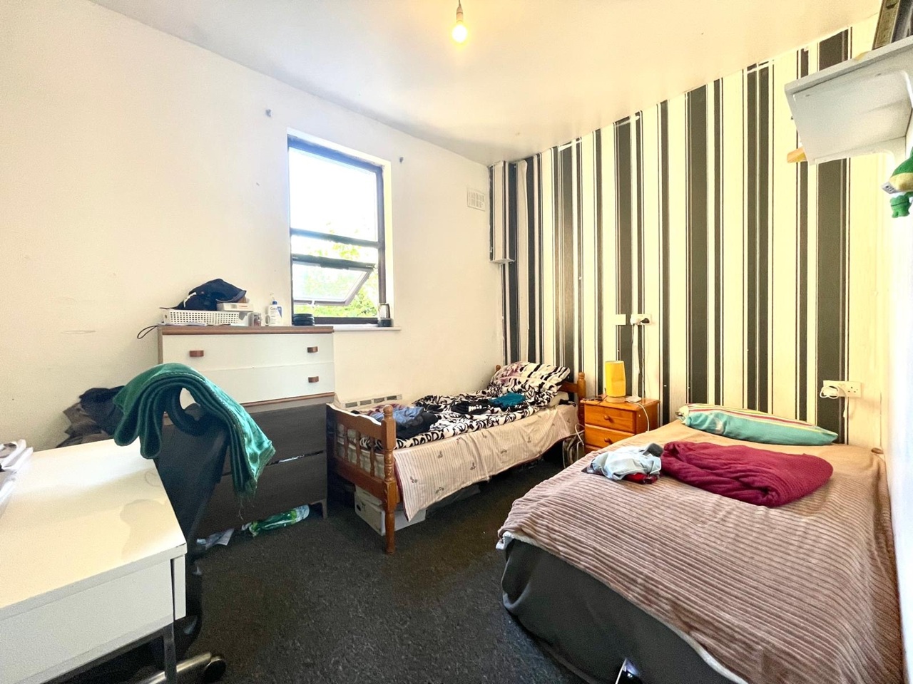 2 Bed Flat, West St, BS2 photo 2