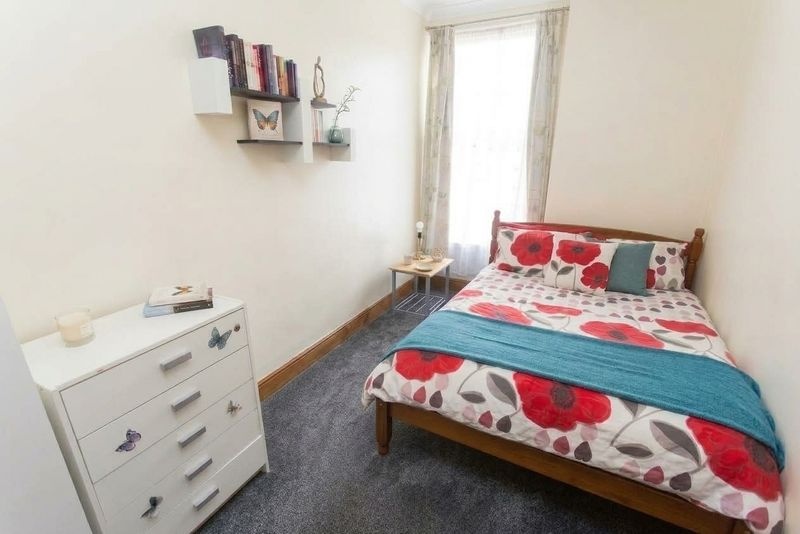 3 Bed Flat, Oxford Road, RG1 photo 4