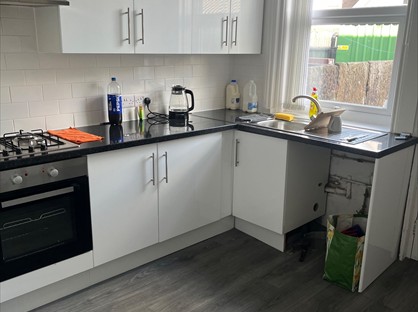 Room in a Shared House, Oldham Road, OL16