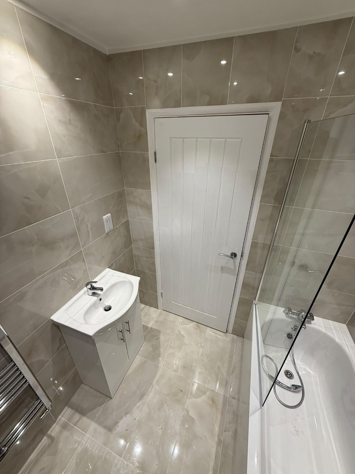 2 Bed Flat, Legard Road, N5 photo 2