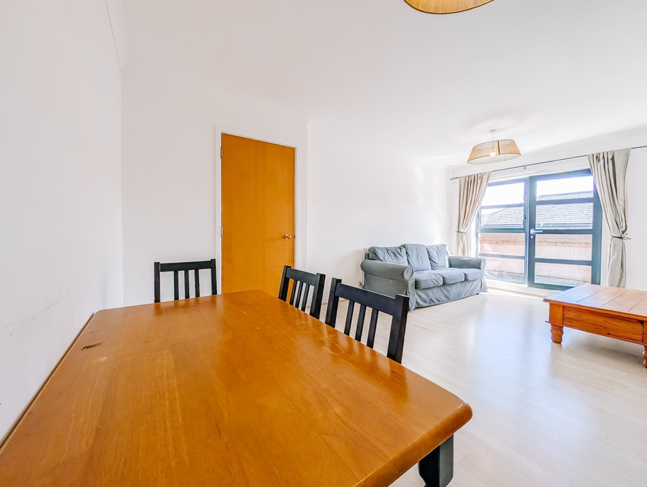 2 Bed Flat, Back Church Lane, E1 photo 3