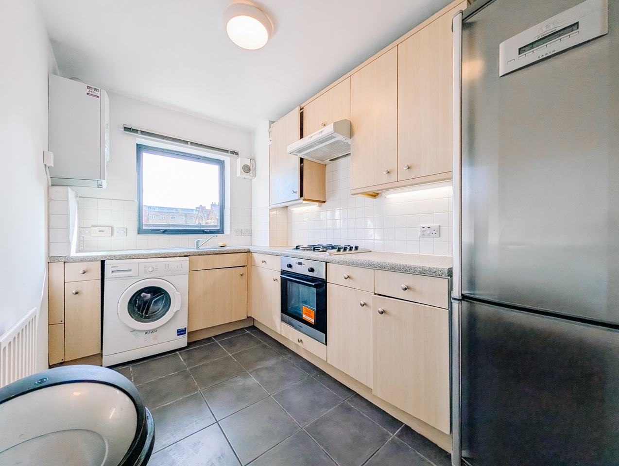 2 Bed Flat, Back Church Lane, E1 photo 5