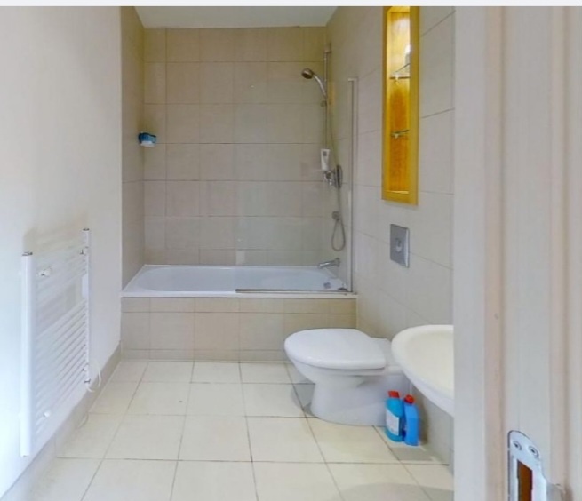 2 Bed Flat, West One Aspect, S3 photo 3