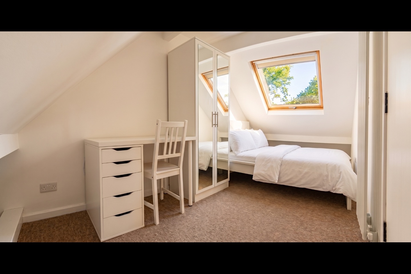 Room in a Shared House, Honey Hill, CB3