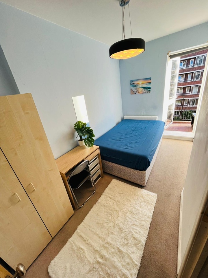 Room in a Shared Flat, Stunning Room In South Kensington/Ch, SW3
