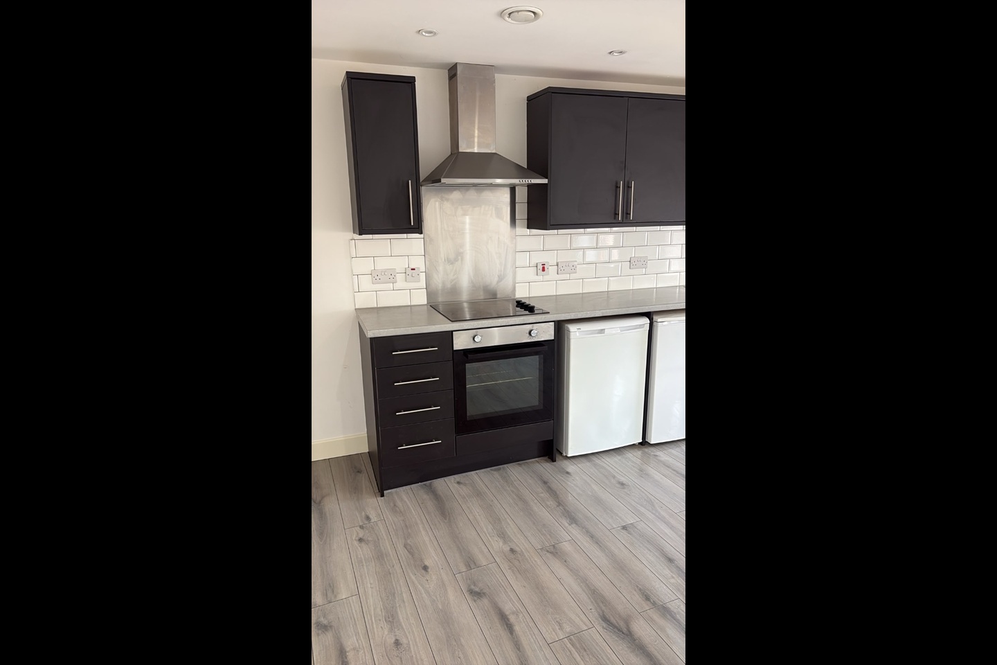 Studio Flat, Prescot Road, L13 photo 5