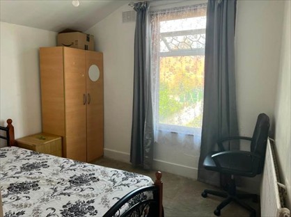 Room in a Shared Flat, Browning Road, E12