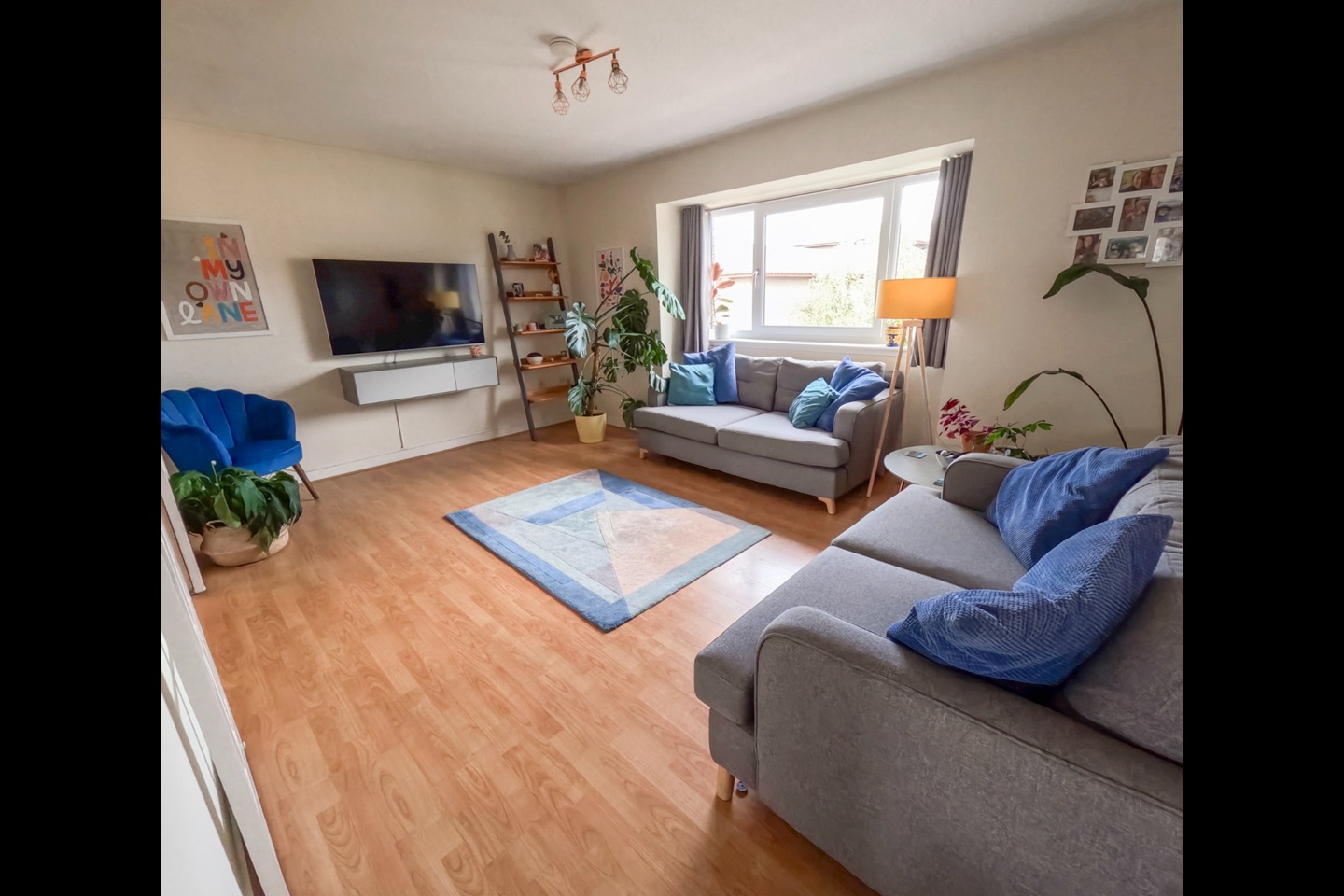 2 Bed Flat, Allanfield, EH7