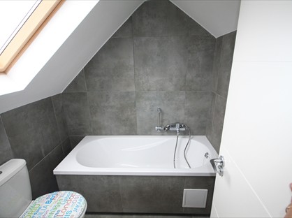 1 Bed Flat, Liberty Hall Road, KT15