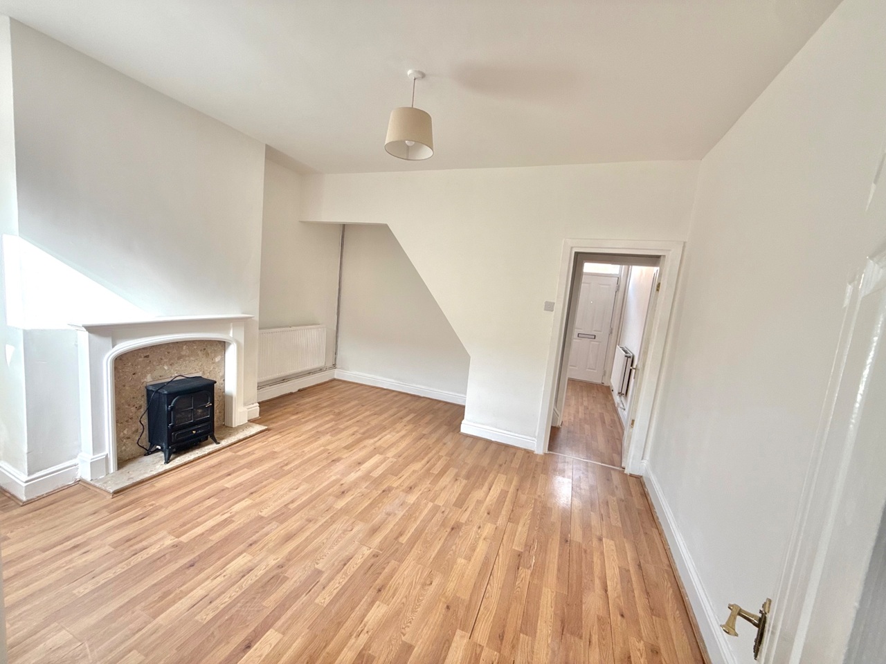 2 Bed End Terrace, Ilford St, M11
