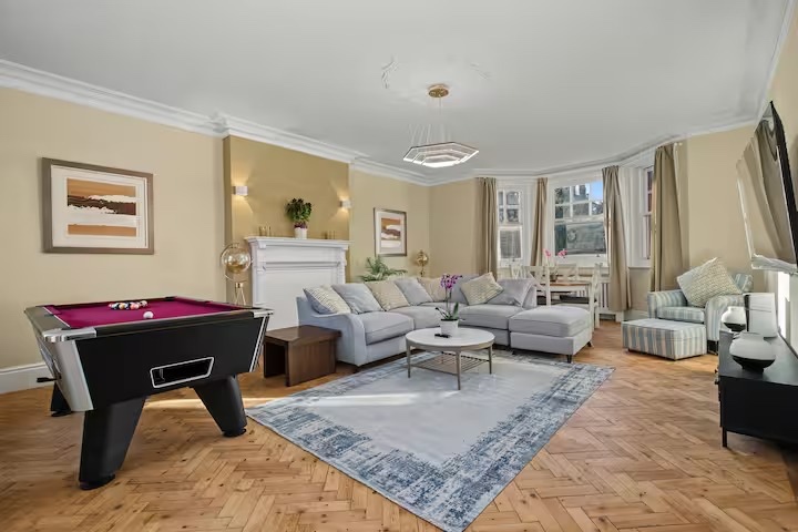 5 Bed Detached House, Holland Park, W14