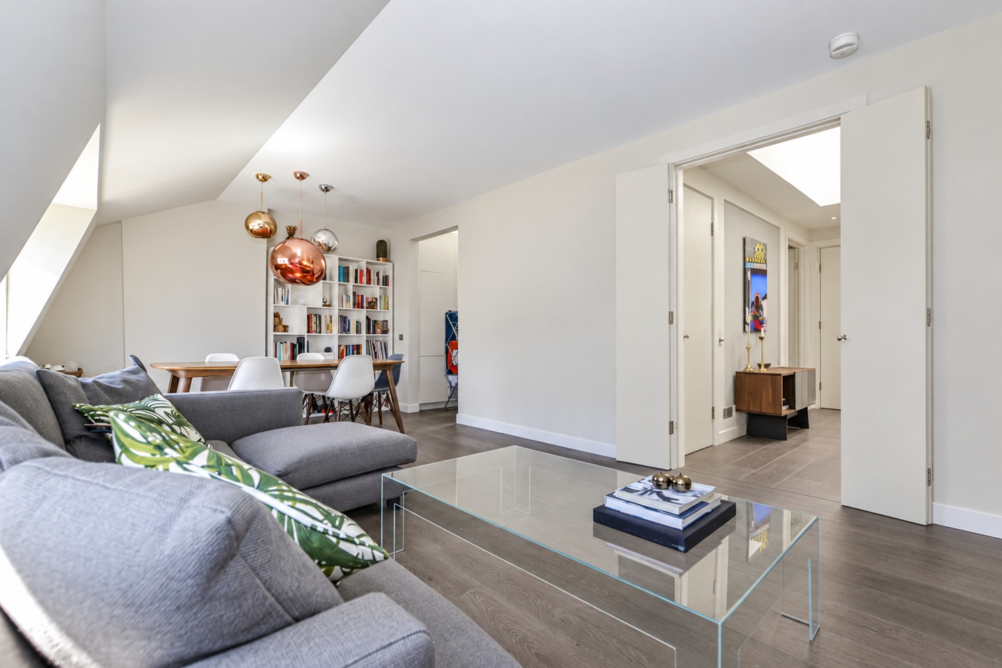 2 Bed Flat, Gloucester Terrace, W2 photo 2