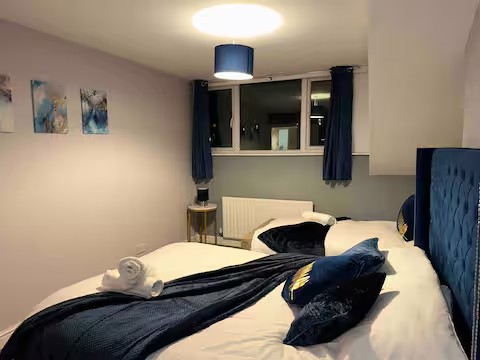 2 Bed Flat, Belle Vue Road, LS3 photo 2