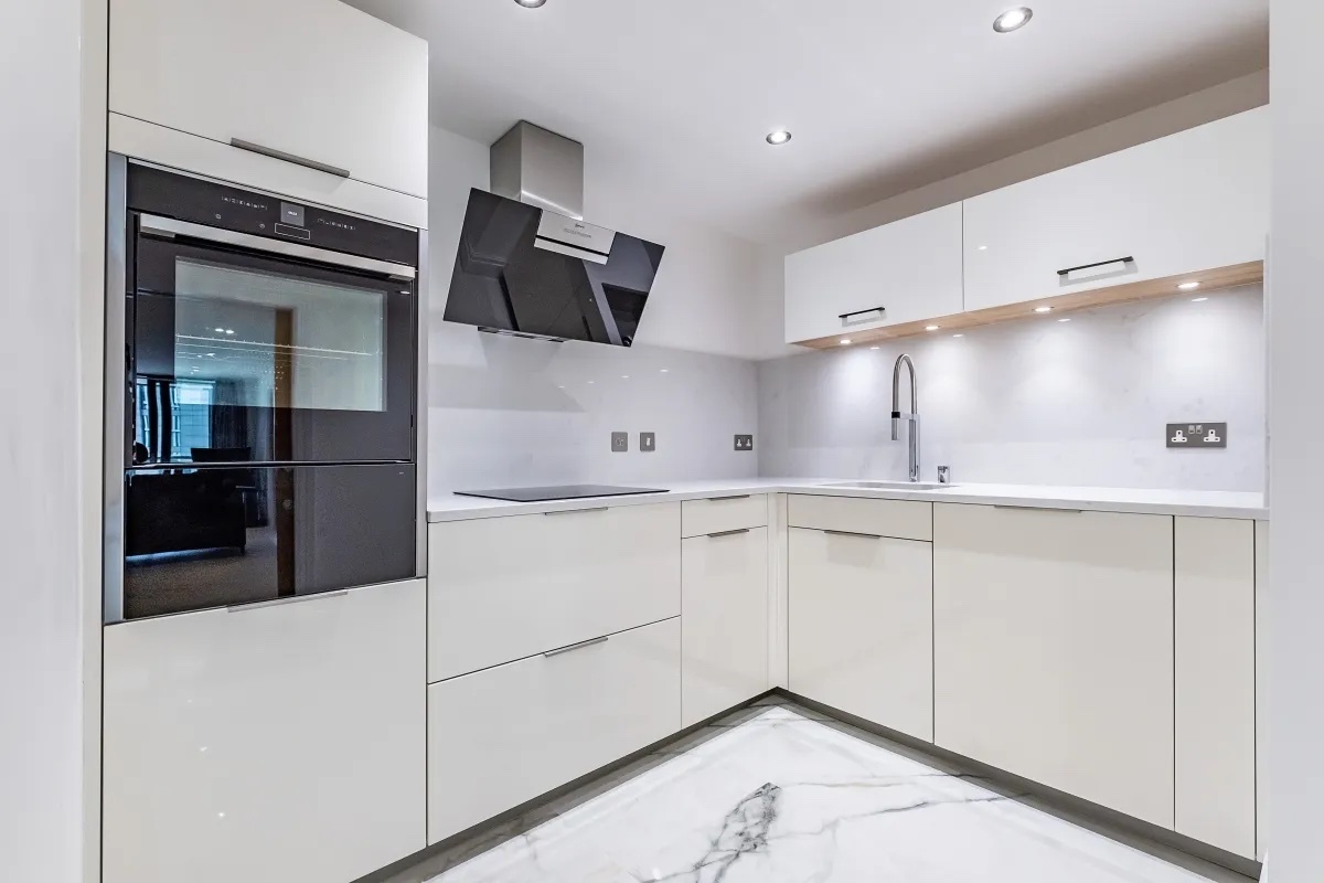 2 Bed Flat, Sheldon Square, W2 photo 3