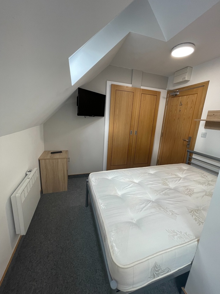 Room in a Shared Flat, Regent Road, LE1 photo 5