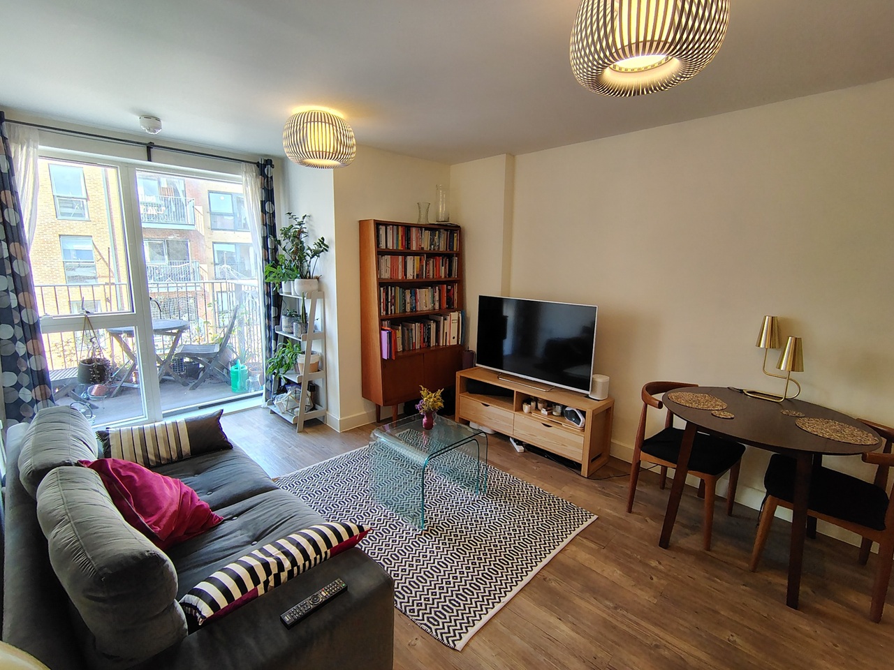 2 Bed Flat, Milles Square, SW9