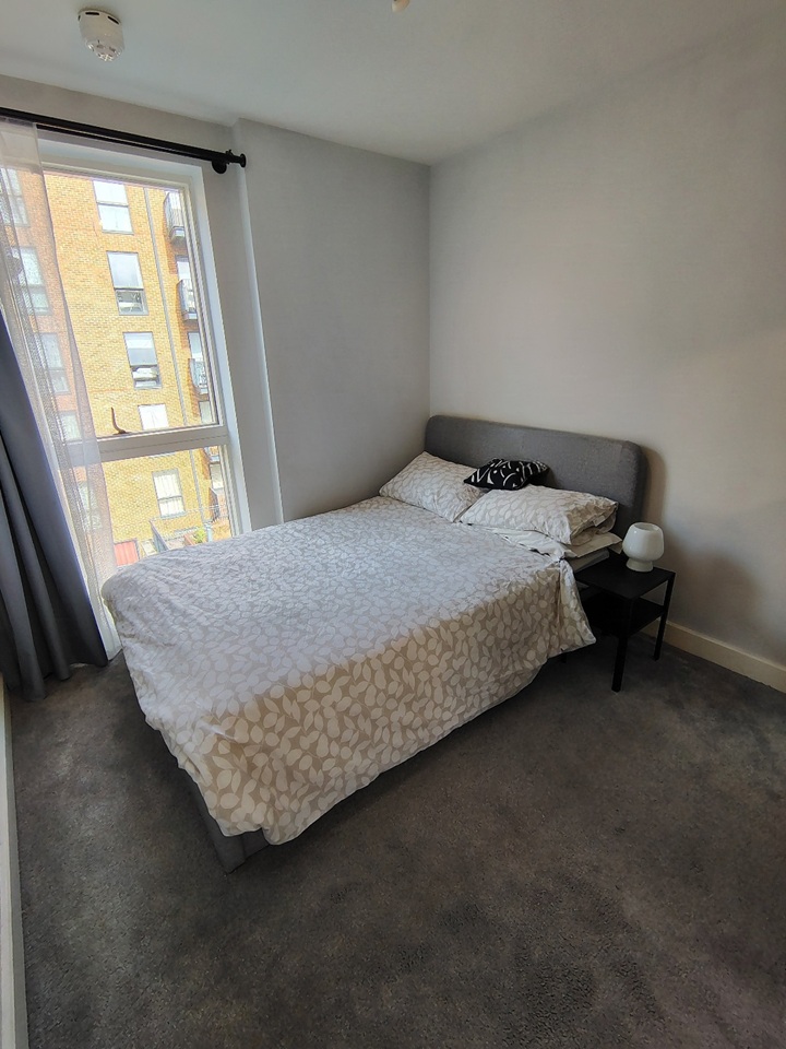 2 Bed Flat, Milles Square, SW9 photo 5