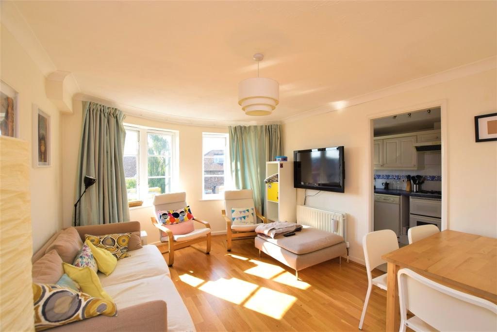 2 Bed Flat, Rownham Mead, BS8 photo 3