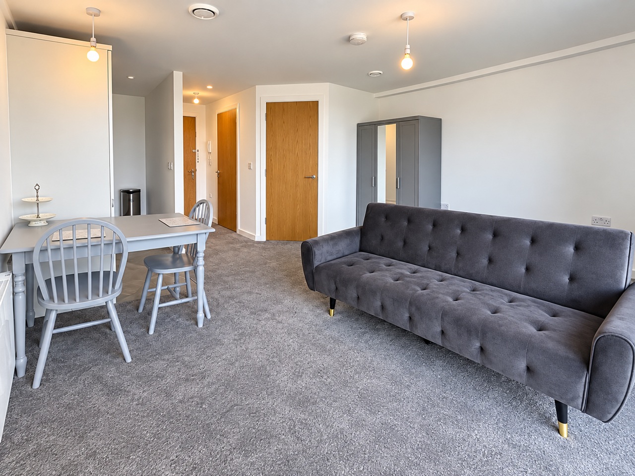 Studio Flat, Ford Lane, M6 photo 3