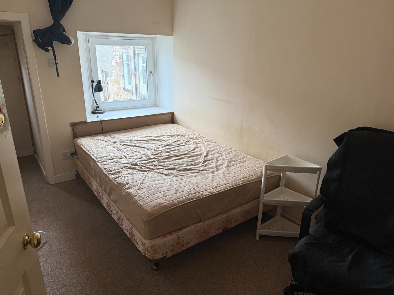 Room in a Shared Flat, Dalcross St, G11 photo 2