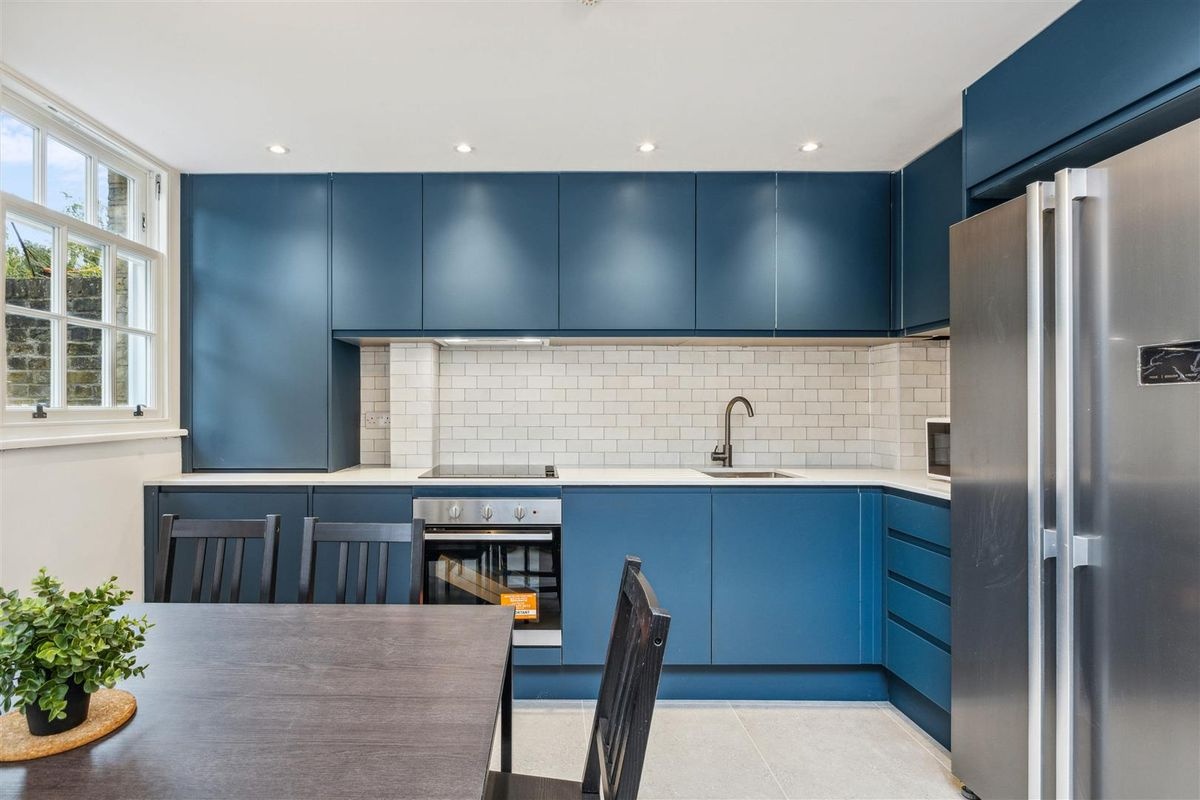 6 Bed Terraced House, Loughborough Road, SW9